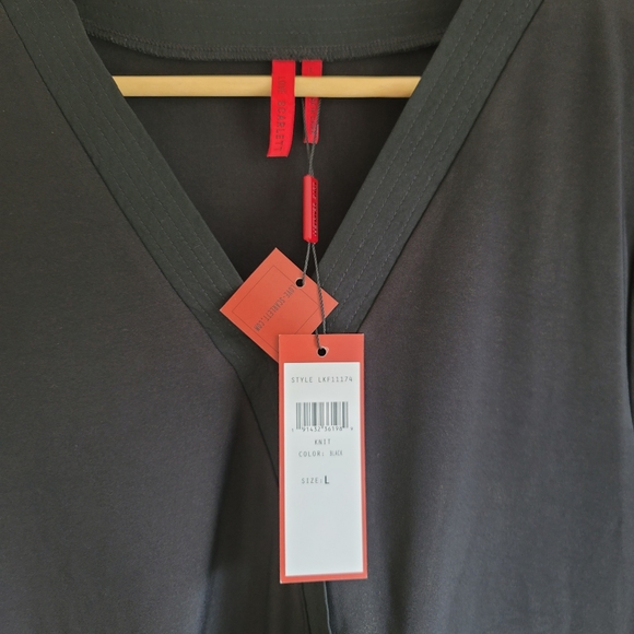 Love Scarlett bell sleeve black wrap top L NWT - Picture 4 of 5
